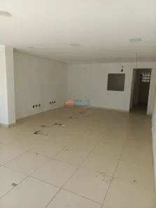 Imóvel Comercial com 5 Quartos à venda, 121m² no Centro, Macaé