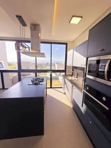 Casa com 3 Quartos para alugar, 385m² no Parque Ipiranga, Resende