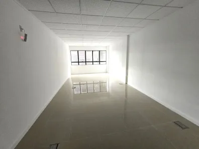 Sala Comercial à venda, 37m² no Itacorubi, Florianópolis