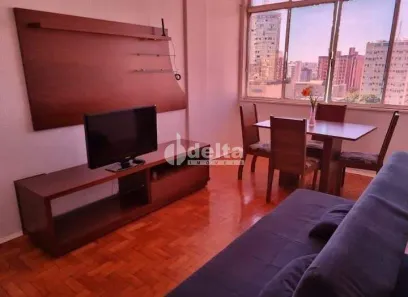 Apartamento com 2 Quartos à venda, 87m² no Centro, Uberlândia