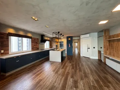 Apartamento com 3 Quartos para alugar, 134m² no Centro, Balneário Camboriú