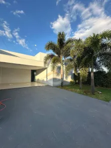 Casa com 3 Quartos à venda, 220m² no Residencial Condomínio Jardim Veneza, Senador Canedo