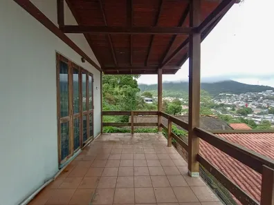 Casa com 5 Quartos à venda, 213m² no Monte Verde, Florianópolis