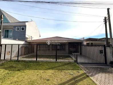 Casa com 3 Quartos à venda, 300m² no Pinheirinho, Curitiba