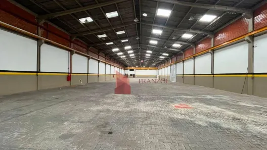 Galpão/Depósito/Armazém para alugar, 2000m² no Cordeiros, Itajaí