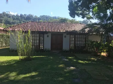 Casa com 4 Quartos para alugar, 160m² no Mangaratiba, Mangaratiba