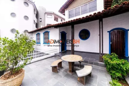 Casa com 5 Quartos à venda, 379m² no São Lucas, Belo Horizonte