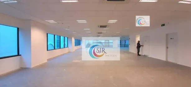 Sala Comercial para alugar, 377m² no Vila Olímpia, São Paulo