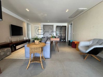 Apartamento com 3 Quartos à venda, 157m² no Jardim das Acácias, São Paulo