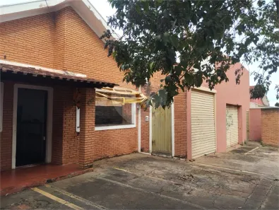 Casa com 3 Quartos à venda, 205m² no Vila Xavier (Vila Xavier), Araraquara