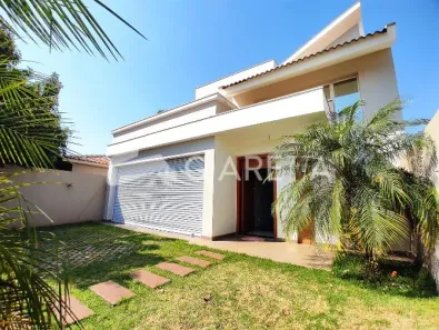Sobrado com 3 Quartos à venda, 209m² no Jardim Pancera, Toledo