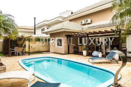 Casa de Condomínio com 4 Quartos à venda, 300m² no Jurerê, Florianópolis