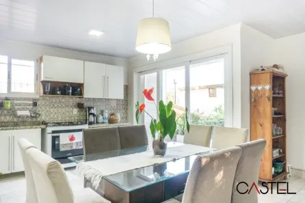 Casa com 3 Quartos à venda, 230m² no Teresópolis, Porto Alegre