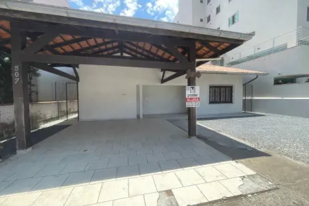 Imóvel Comercial para alugar, 300m² no Vila Nova, Jaraguá do Sul