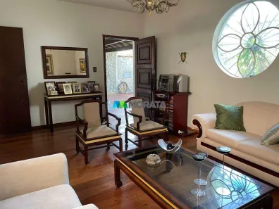 Casa com 4 Quartos à venda, 273m² no Cidade Nova, Belo Horizonte