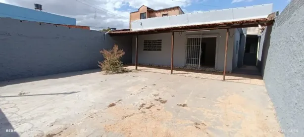 Casa com 2 Quartos para alugar, 200m² no Setor Norte, Brasília