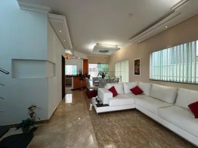 Casa de Condomínio com 4 Quartos à venda, 225m² no Parque Califórnia, Jacareí