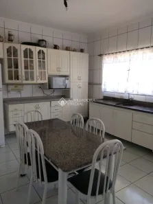 Sobrado com 3 Quartos à venda, 205m² no Parque São Vicente, Mauá