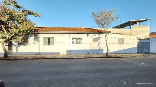 Casa com 2 Quartos à venda, 200m² no Centro, Salto