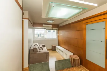 Apartamento com 2 Quartos para alugar, 75m² no Passo da Areia, Porto Alegre