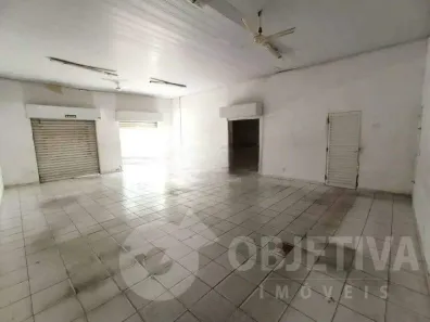 Ponto Comercial para alugar, 70m² no Centro, Uberlândia