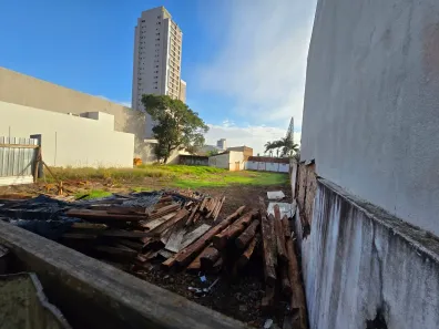 Lote/Terreno à venda, 660m² no Centro, Cascavel