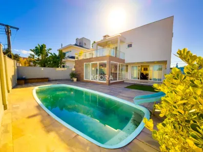 Casa de Condomínio com 3 Quartos à venda, 326m² no Nossa Senhora das Graças, Canoas