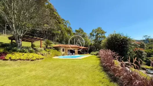 Casa com 4 Quartos à venda, 550m² no Corrêas, Petrópolis