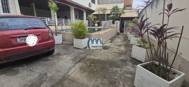 Casa com 3 Quartos para alugar, 306m² no São Miguel, São Gonçalo
