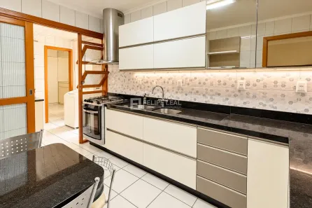 Apartamento com 3 Quartos à venda, 114m² no Centro, Florianópolis