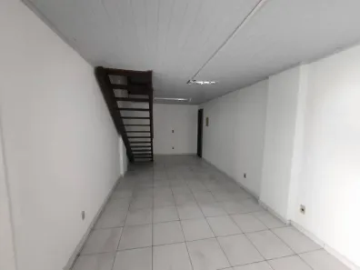 Ponto Comercial para alugar, 26m² no Centro, Cabo Frio