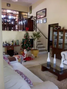 Casa com 3 Quartos à venda, 230m² no Vila Zezé, Jacareí