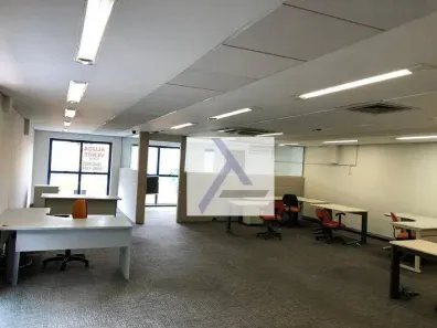 Sala Comercial à venda, 240m² no Vila Tramontano, São Paulo