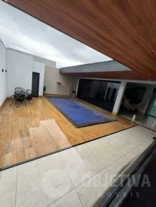 Casa com 3 Quartos à venda, 230m² no Novo Mundo, Uberlândia