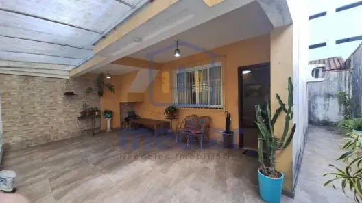 Casa com 3 Quartos à venda, 155m² no Embaré, Santos