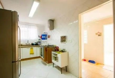 Sobrado com 3 Quartos à venda, 230m² no Vila Bastos, Santo André