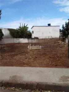 Lote/Terreno à venda, 400m² no Daniel Fonseca, Uberlândia