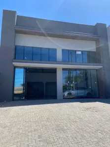 Ponto Comercial para alugar, 256m² no Kennedy, Londrina