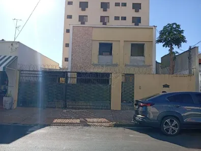 Casa com 5 Quartos à venda, 241m² no Centro, Araraquara
