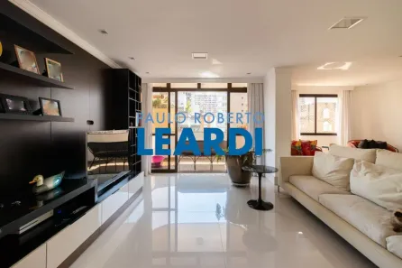 Apartamento com 4 Quartos à venda, 250m² no Cerqueira César, São Paulo