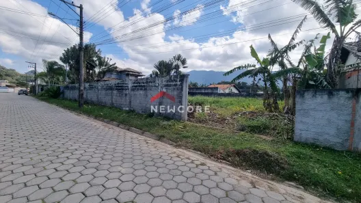 Lote/Terreno à venda, 960m² no Jardim do Sol, Caraguatatuba