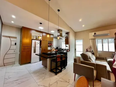 Casa com 3 Quartos à venda, 300m² no Aleixo, Manaus