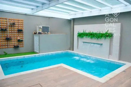 Casa com 4 Quartos à venda, 228m² no Santa Felicidade, Curitiba