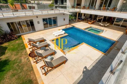 Casa de Condomínio com 4 Quartos à venda, 1500m² no Tamboré, Barueri