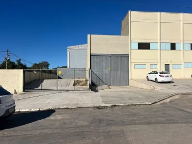Galpão/Depósito/Armazém para alugar, 750m² no Jardim Nina (Fazendinha), Santana de Parnaíba