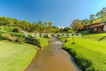 Fazenda/Sítio com 3 Quartos à venda, 3000m² no , Sapucaí-Mirim