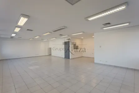 Sala Comercial com 2 Quartos para alugar, 90m² no Vila Madalena, São Paulo