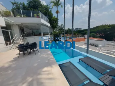 Casa com 4 Quartos para venda ou aluguel, 930m² no Jardim Guedala, São Paulo