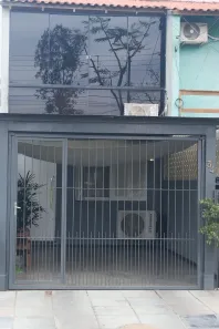Casa com 2 Quartos à venda, 80m² no Hípica, Porto Alegre