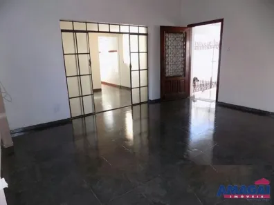 Imóvel Comercial à venda, 427m² no Centro, Jacareí